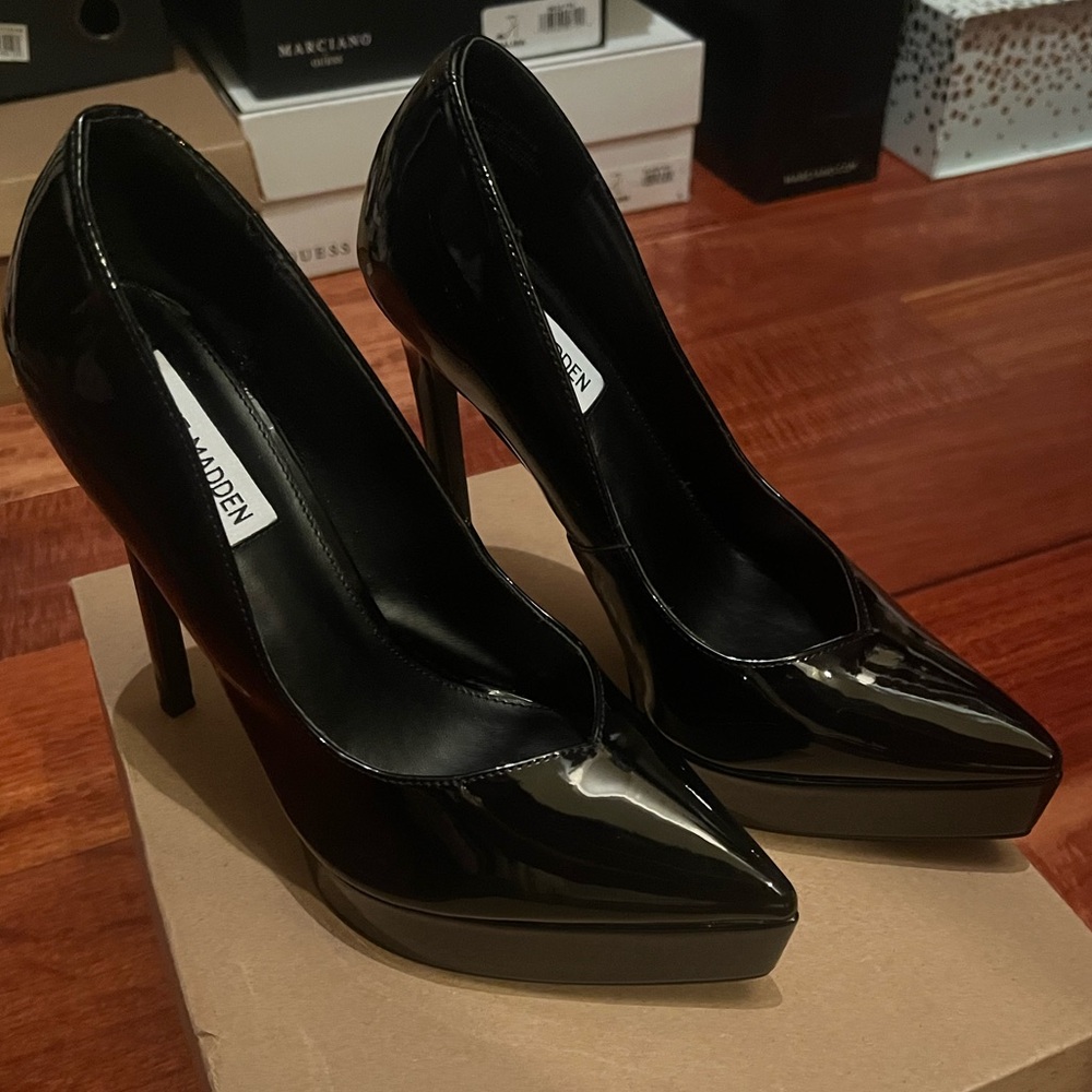 Steve Madden Black Patent Women's Pumps